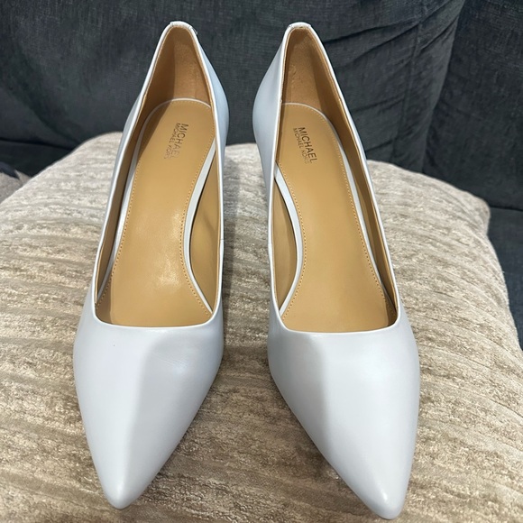 Michael Kors Light Blue Pointed Toe Heels - Picture 1 of 10